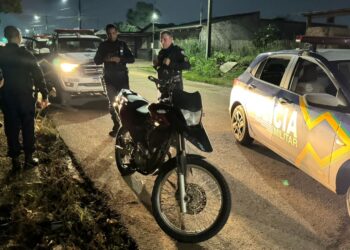 Dupla é detida após perseguição com motos roubadas e adulteradas na zona Sul de Porto Velho
