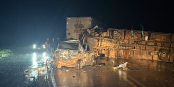 Na Br-364: Casal fica em estado grave após colisão envolvendo três veículos durante forte chuva