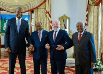 Brasil e Moçambique assinam acordos para fortalecer o país africano