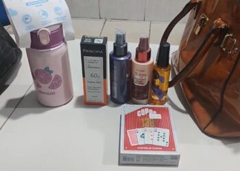 Travestis e mulher são detidas após furto de cosméticos em drogaria de Porto Velho