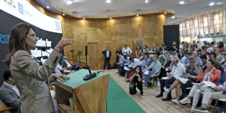 COP30: Brasil e outros 10 países firmam declaração global contra desinformação climática