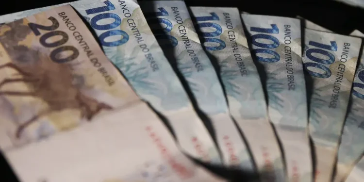 Mercado reduz previsão da inflação para 4,46%, abaixo do teto da meta