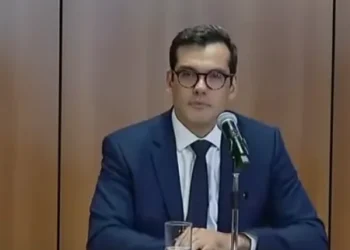 Correios vão estimular demissão de 15 mil funcionários até 2027